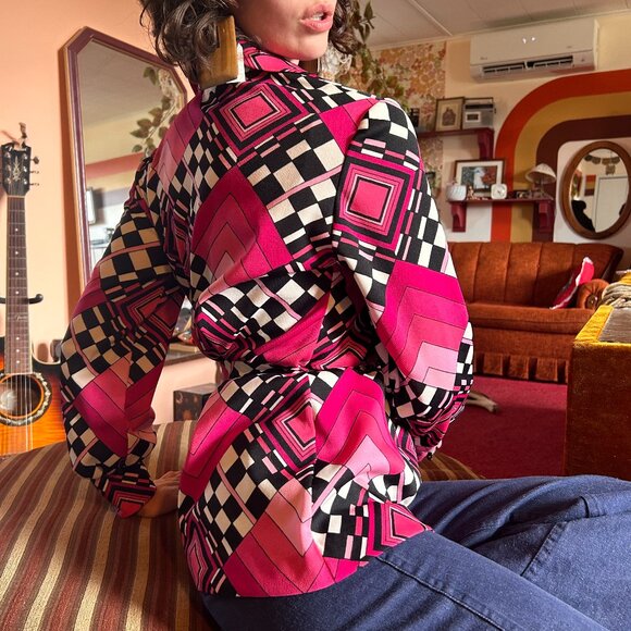 1970s DISCO handmade geometric print hot pink and black zip up belted blazer! - Picture 4 of 14